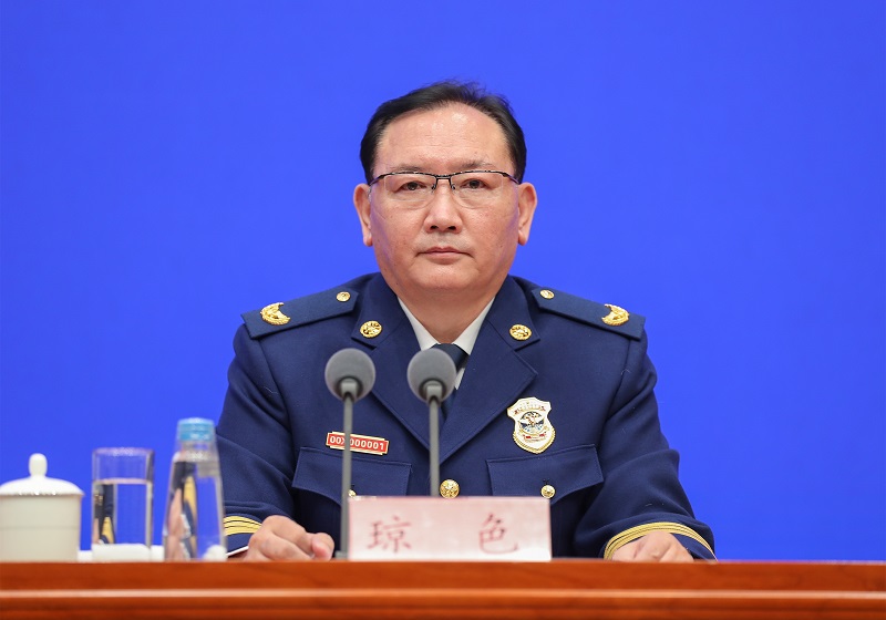 男人艹女人视频下载应急部党组成员、消防救援局局长琼色出席新闻发布会